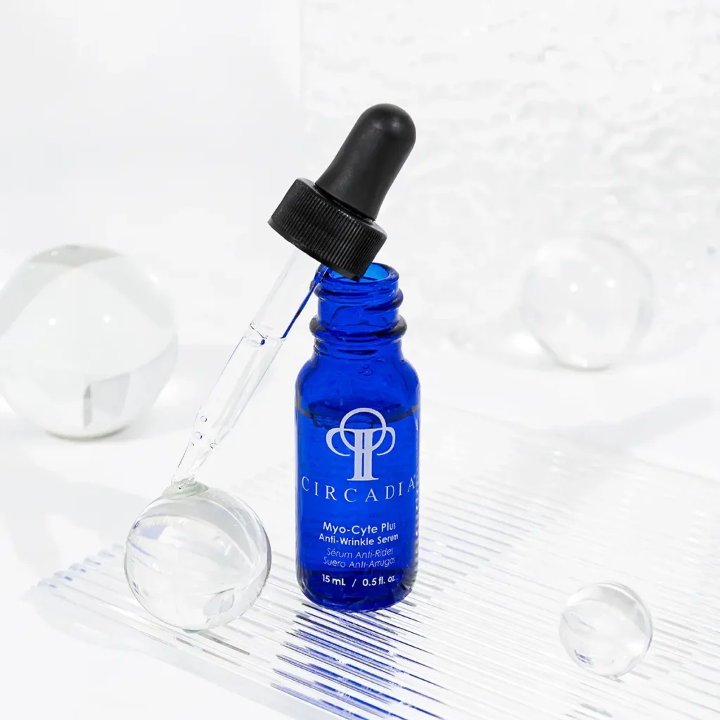 Porównanie kosmetyków przeciwstarzeniowych Circadia Myo-Cyte Plus Anti Wrinkle Serum