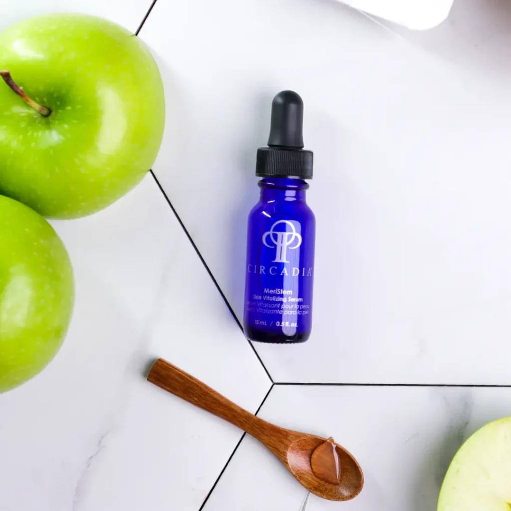 Porównanie kosmetyków przeciwstarzeniowych Circadia Meristem Serum