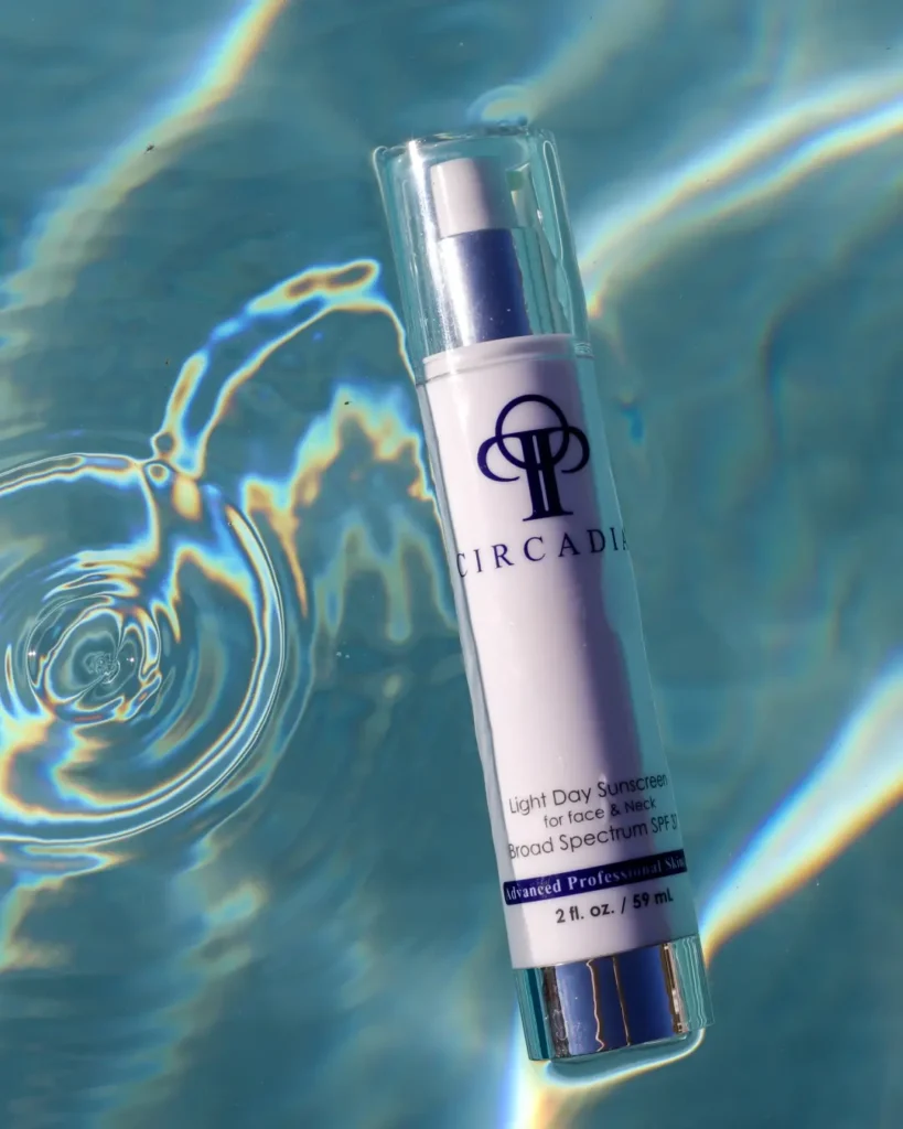 Light Day Sunscreen SPF 37 – lekki filtr przeciwsłoneczny z właściwościami anti-aging