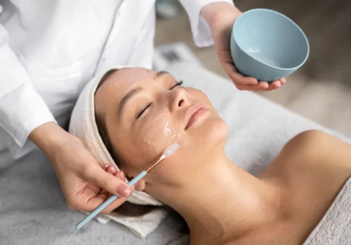 Peelingi chemiczne Circadia: jak wybrać idealny dla swojego typu skóry?