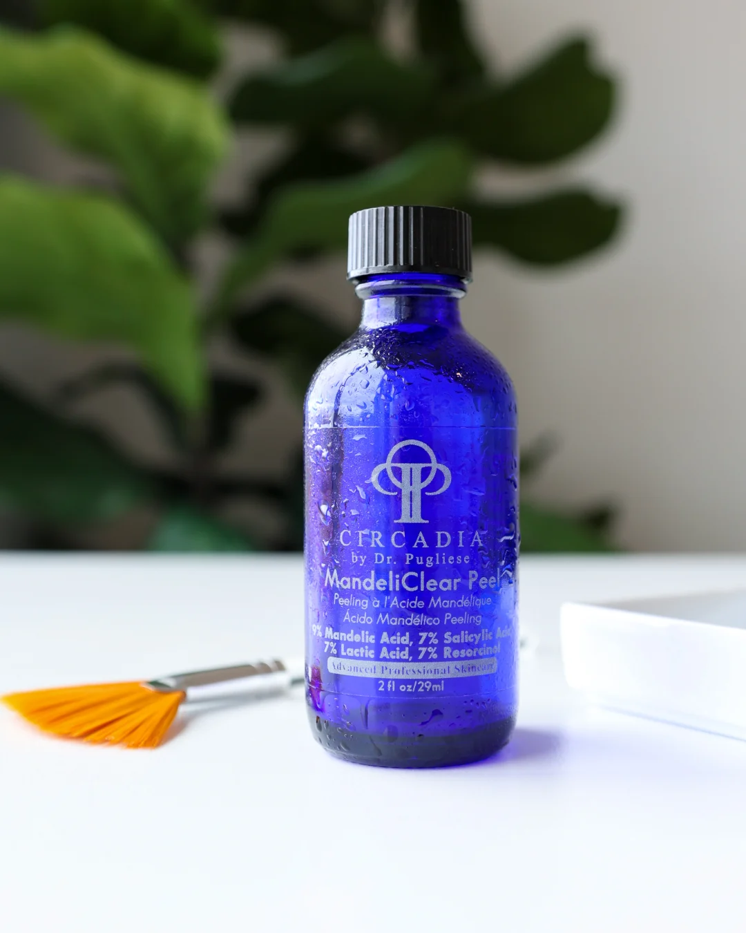 Przegląd peelingów Circadia - MandeliClear Peel