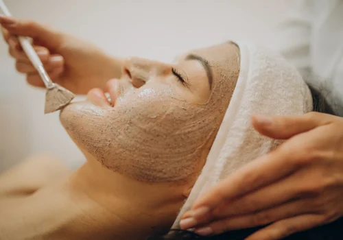 Peeling enzymatyczny od Circadia: dlaczego enzymy to nowa jakość w pielęgnacji skóry?